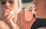 پخش و ماندگاری بوی عطر
